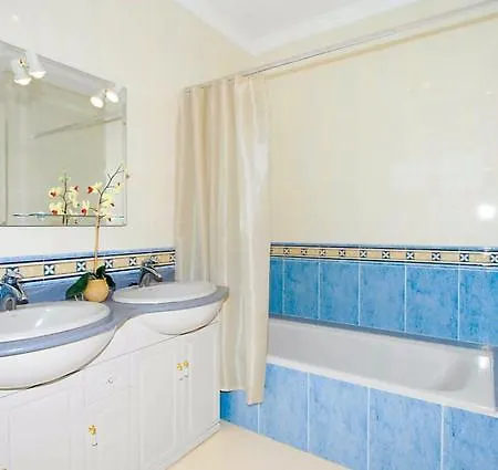 فيلة Amaryills بويرتو ذيل كارمين